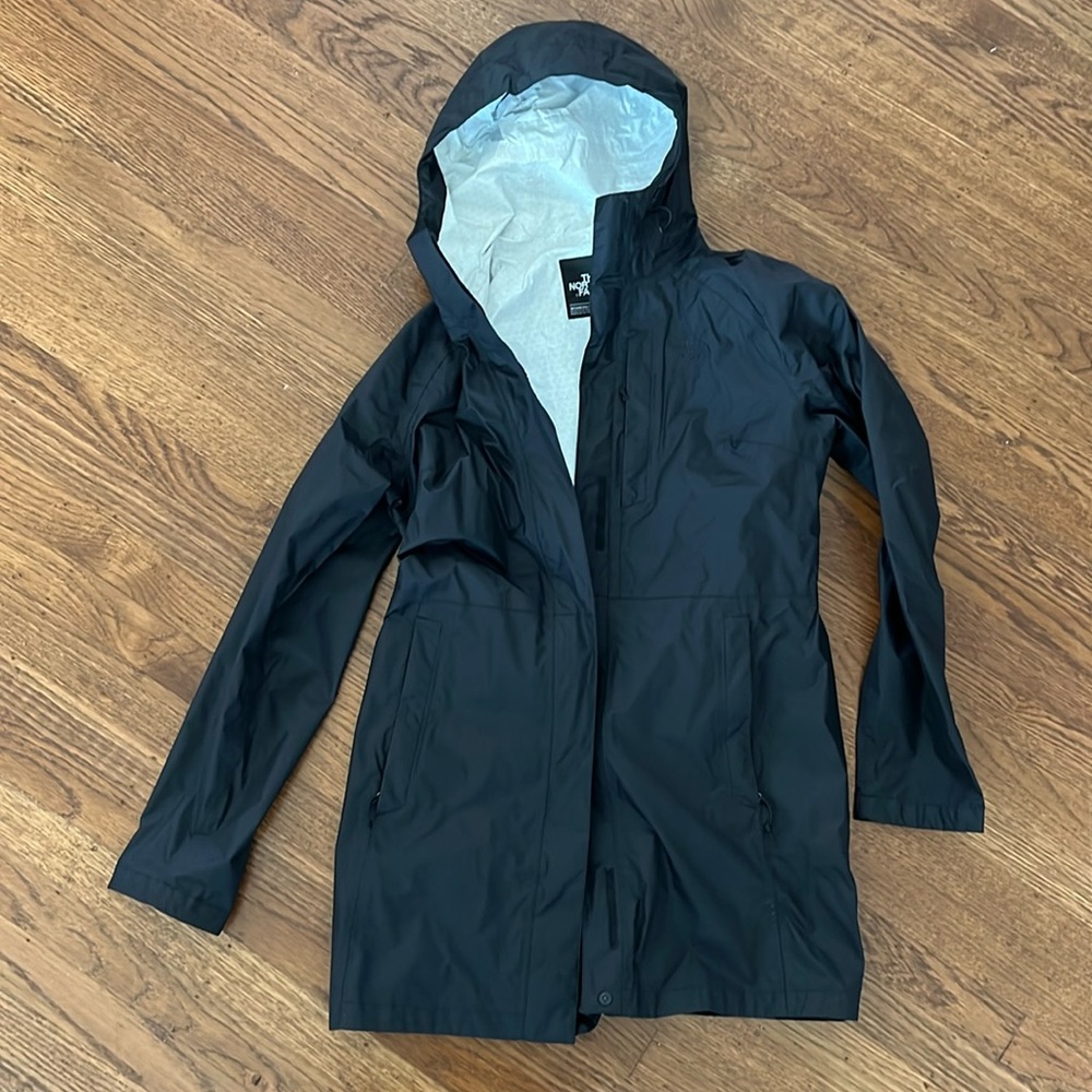 North Face Women’s Rain Jacket Size M